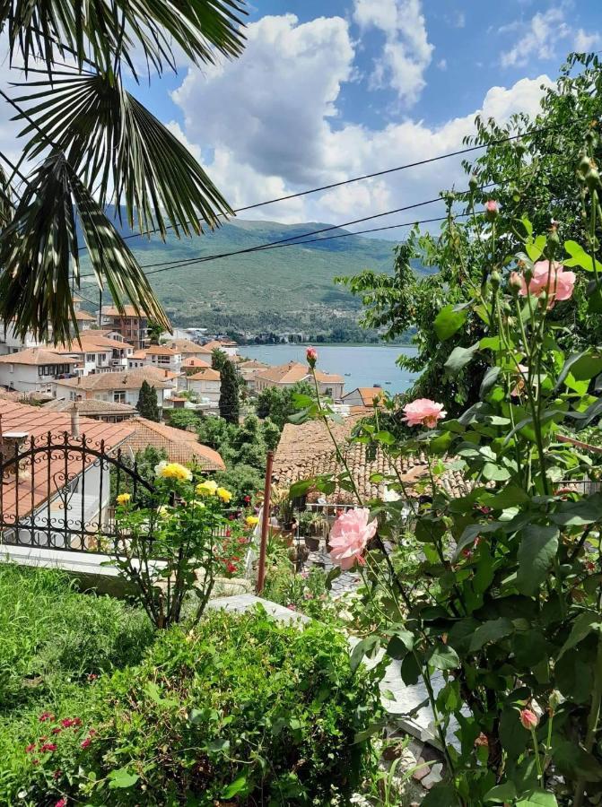 Apartments Veronika Ohrid Exterior photo